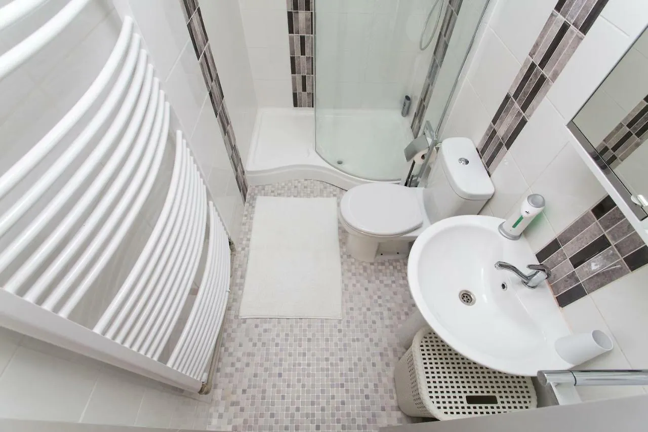 Semesterbostad Small House With Parking Villa Prag